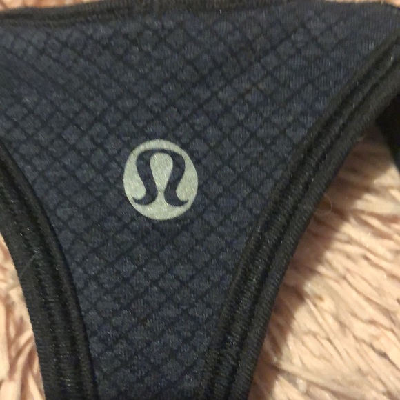 Lululemon sports bra - Picture 4 of 4